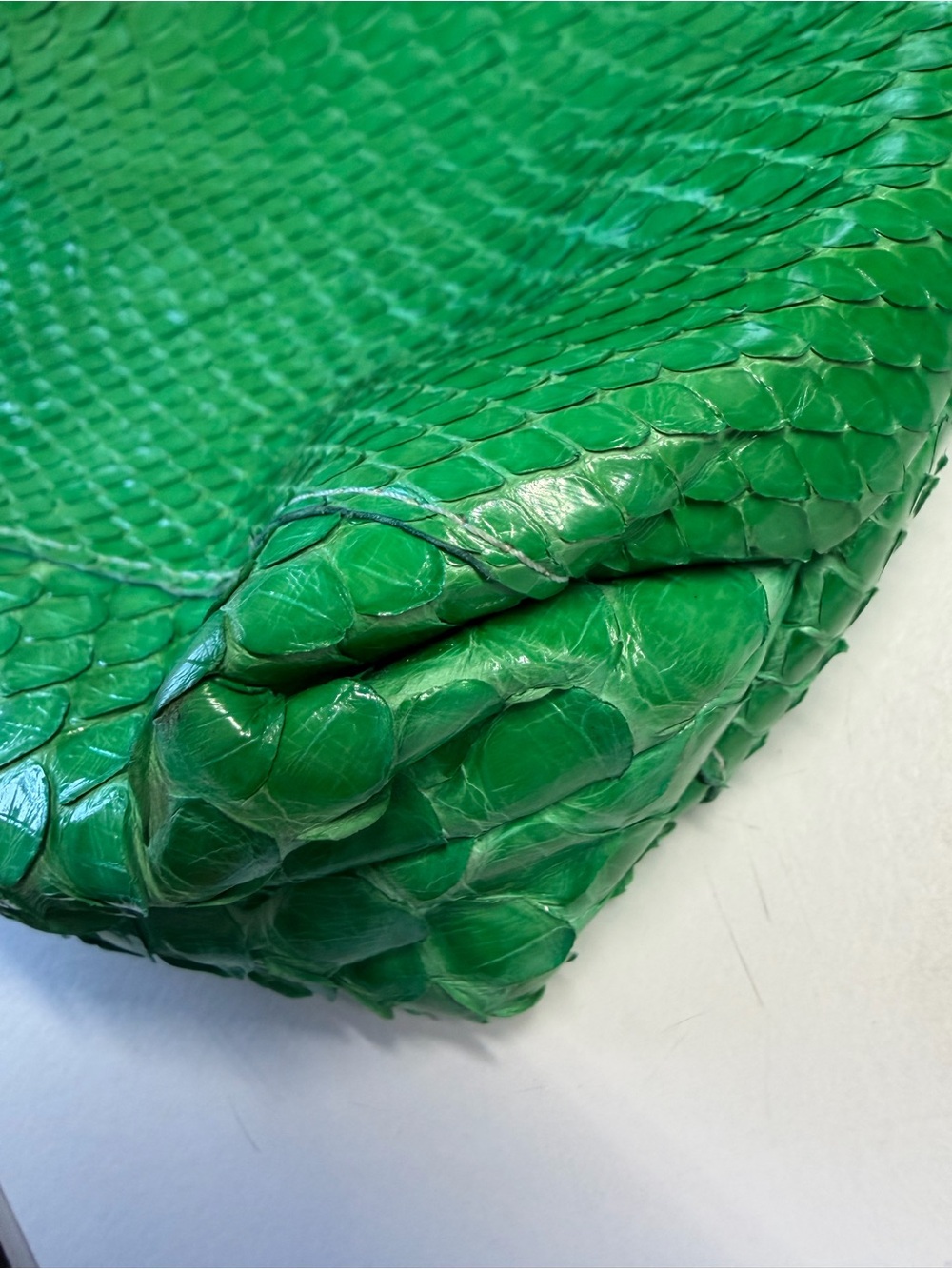 Green Python-Embossed Tassel Clutch - Picture 6 of 9